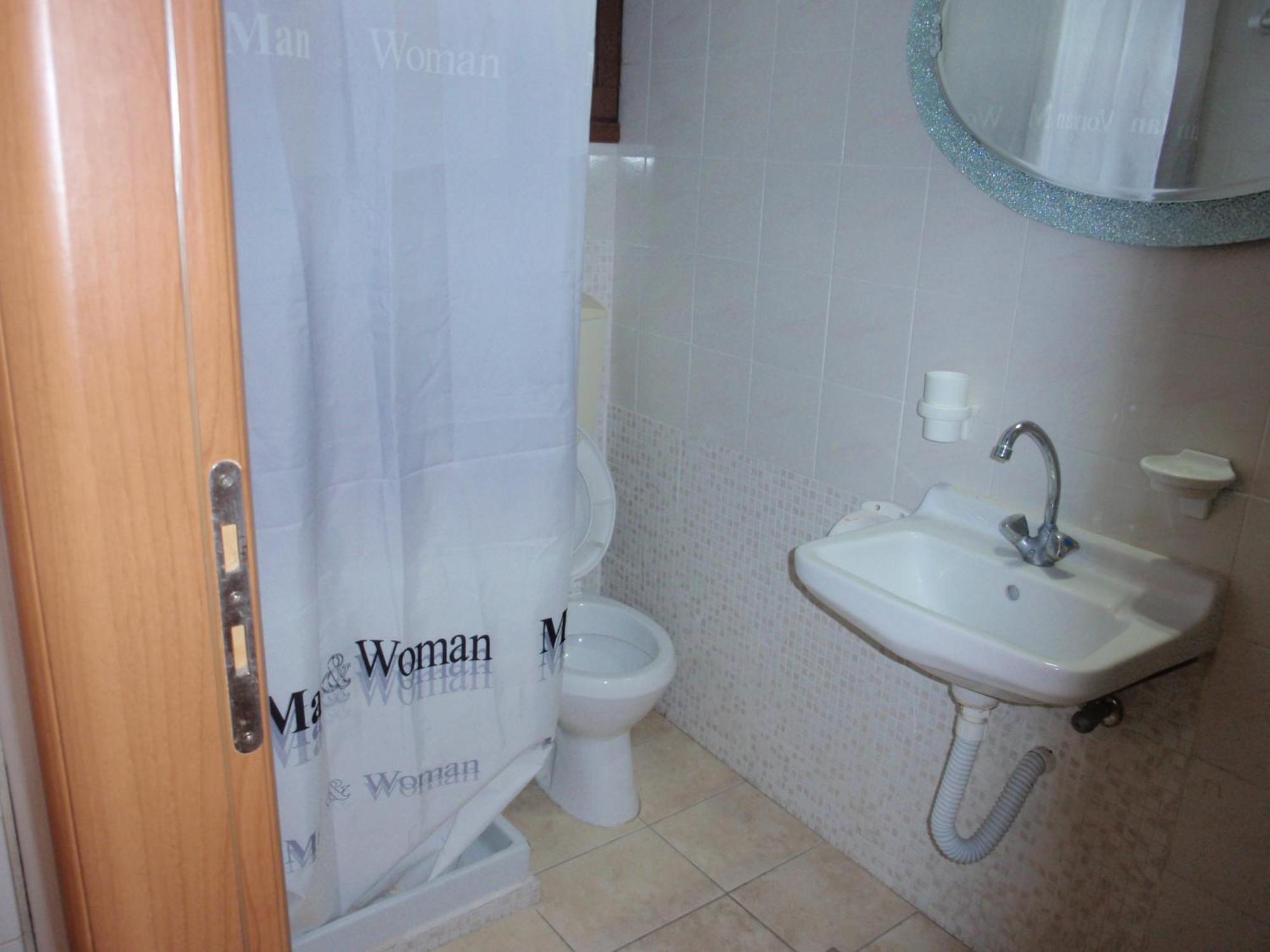 Vazakas Rooms Mytilíni Екстериор снимка